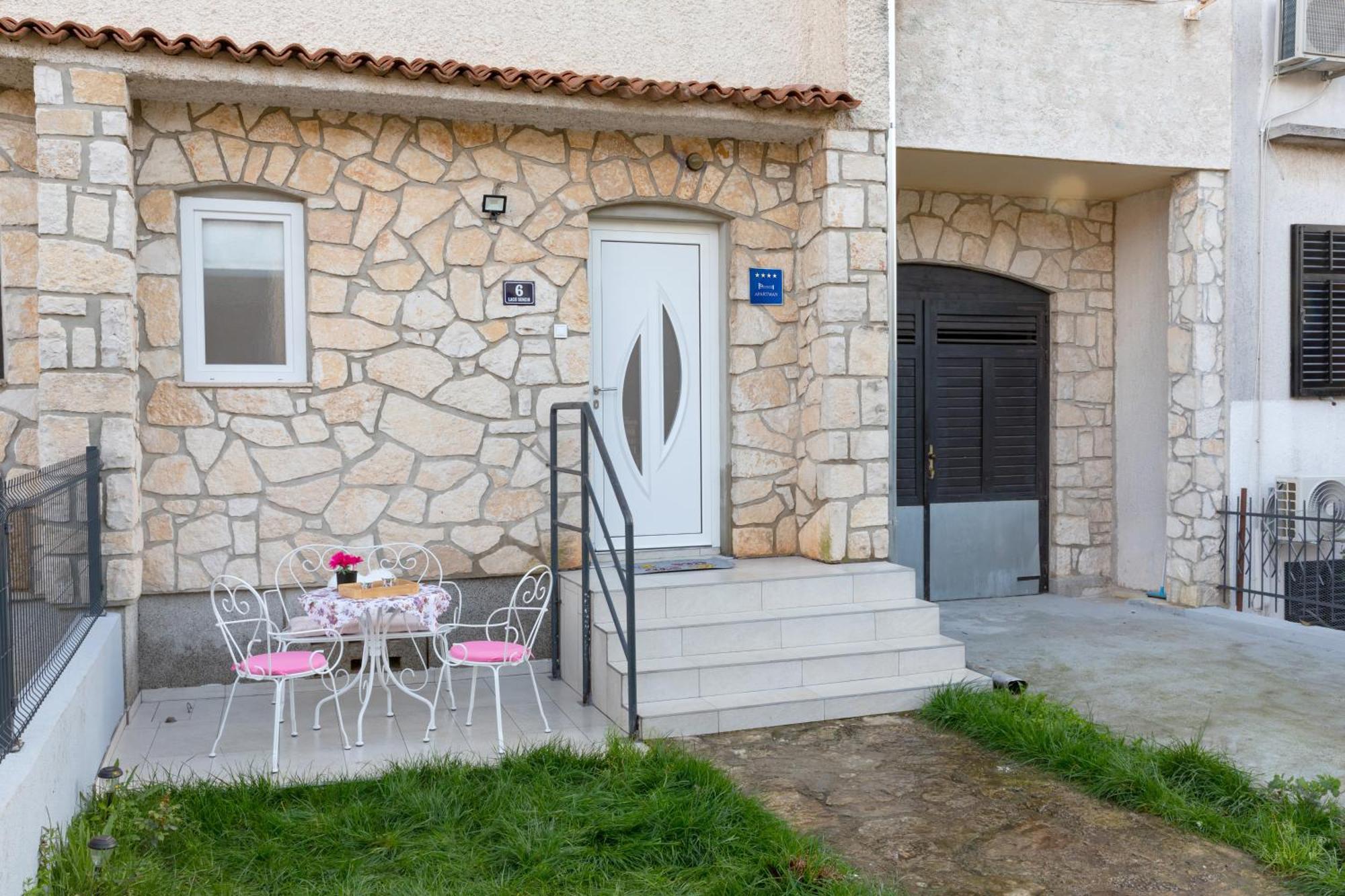 All'S Kingdom Rovinj Exterior photo